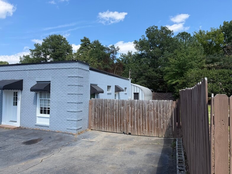 62 NE Barnes St, Marietta, GA à louer - Photo du bâtiment - Image 2 de 10