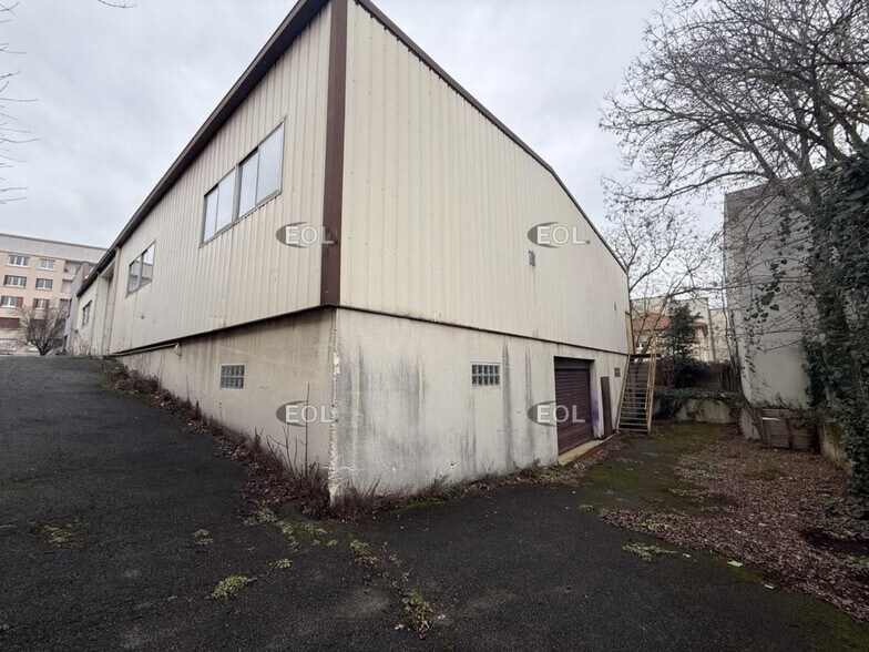 Flex dans Fontenay-sous-Bois à louer - Photo du bâtiment - Image 2 de 11