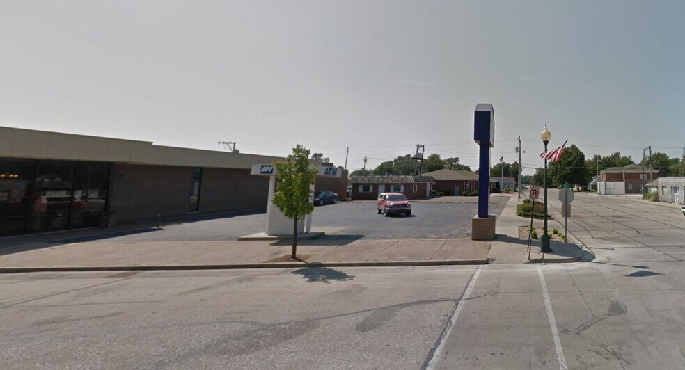 201 11th W st, Lamar, MO à vendre - Photo du bâtiment - Image 2 de 2