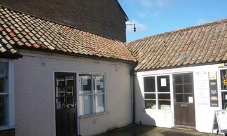 Plus de détails pour Market Sq, St Neots - Commerce de détail à louer