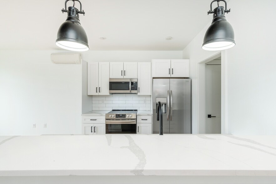 85 E Sharpnack St, Philadelphia, PA à vendre - Photo du bâtiment - Image 3 de 50
