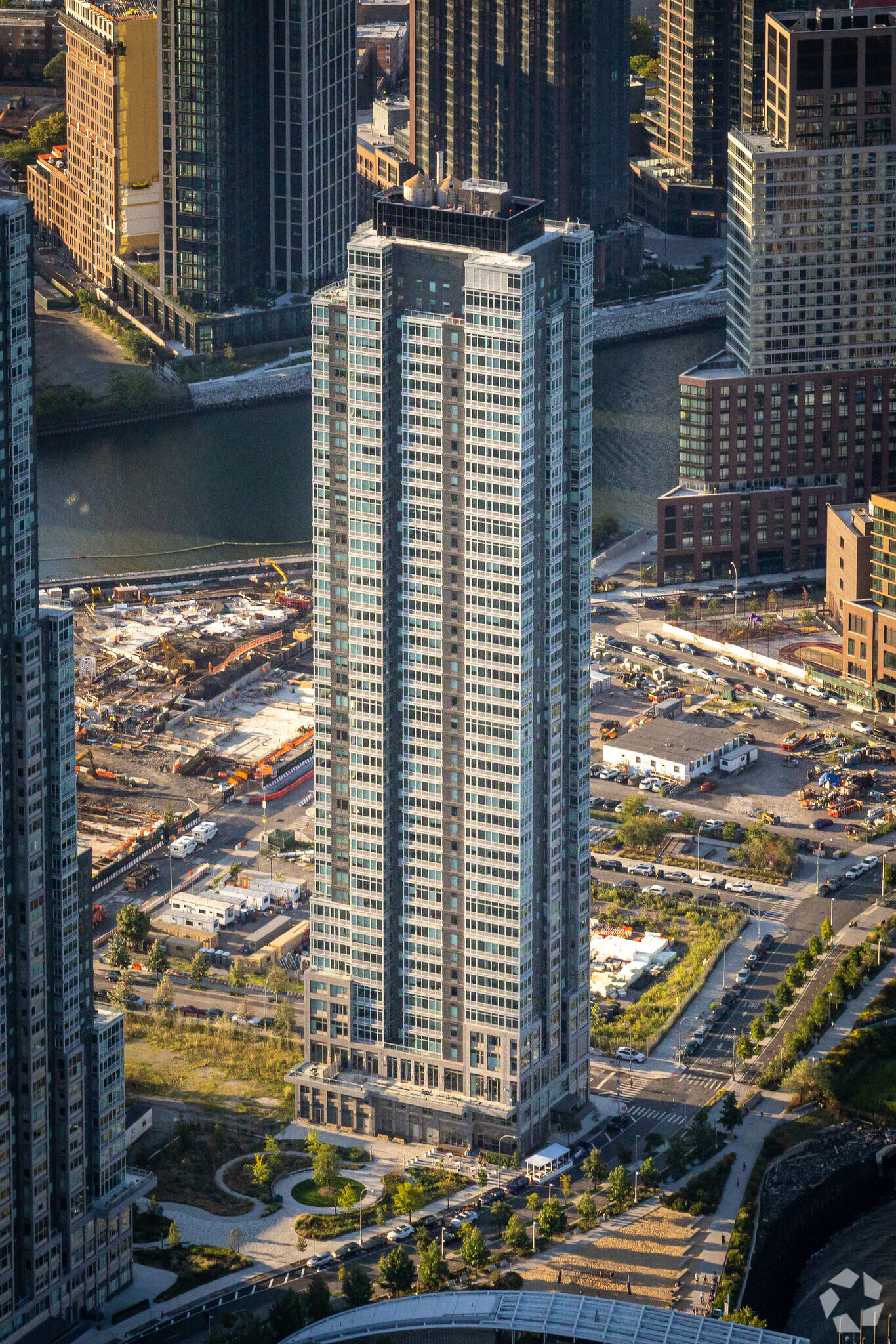 5241 Center Blvd, Long Island City, NY à vendre Photo principale- Image 1 de 1