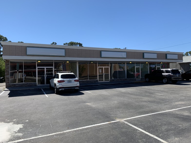 3550-3554 S Hopkins Ave, Titusville, FL for lease - Building Photo - Image 2 of 4