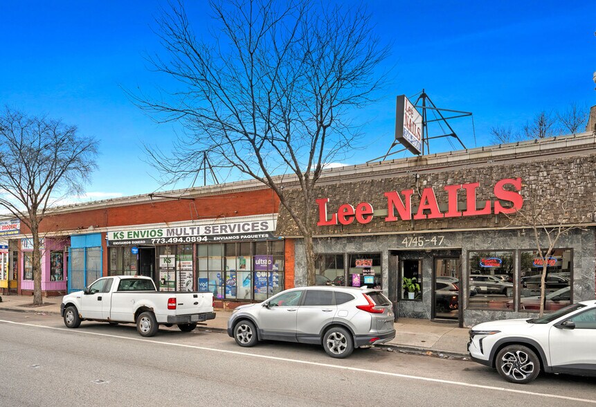 4737-4747 W North Ave, Chicago, IL à vendre - Photo du bâtiment - Image 2 de 6