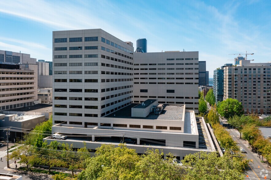 1229 Madison St, Seattle, WA à louer - Photo du bâtiment - Image 3 de 6