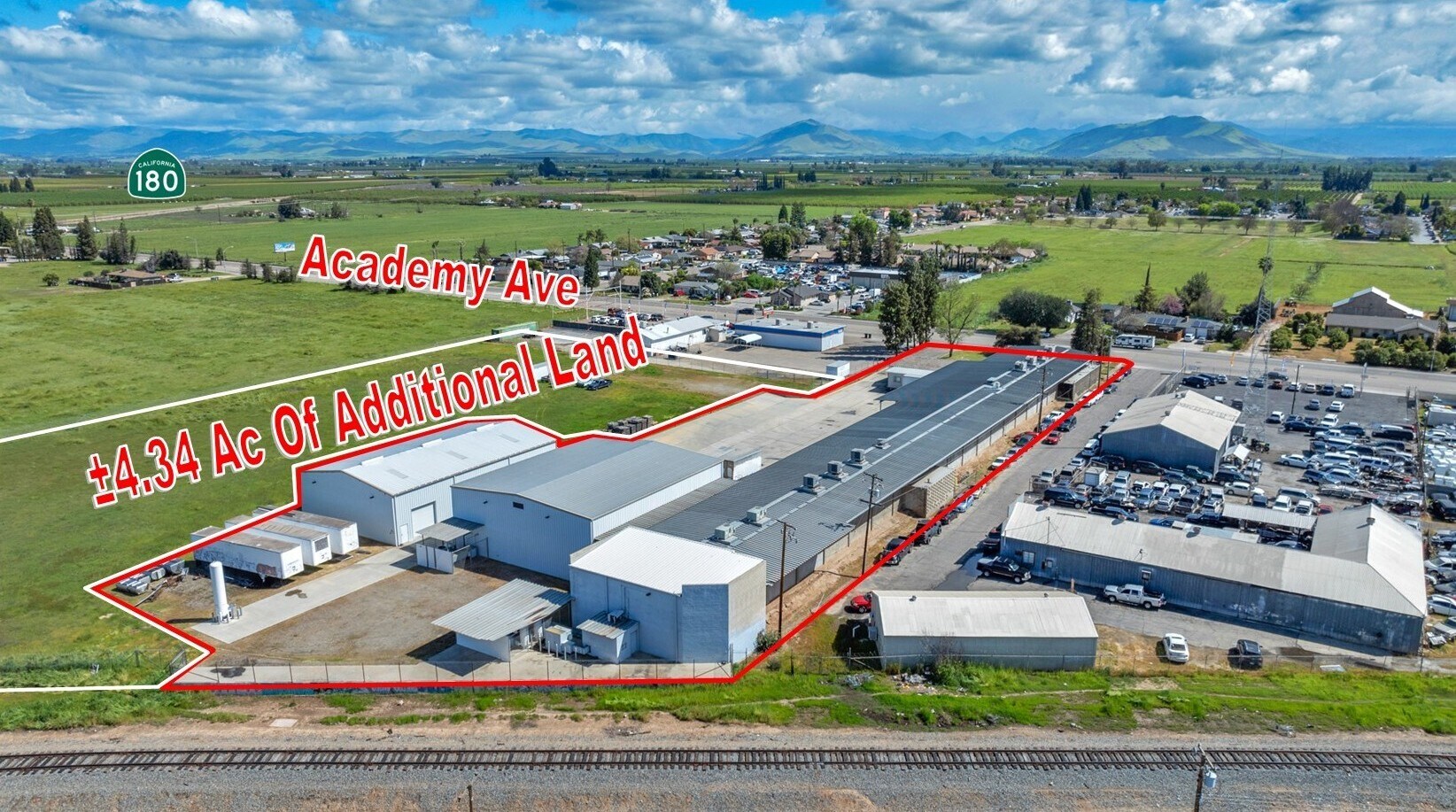 89-101 Academy Ave, Sanger, CA à vendre Photo principale- Image 1 de 13