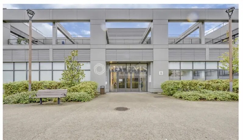 Bureau dans Bagneux à louer - Photo du bâtiment - Image 2 de 9