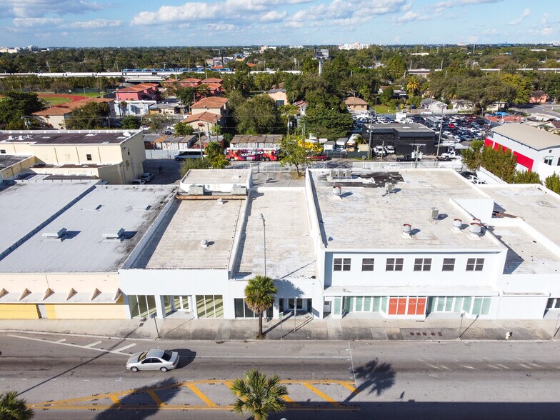 1635 NW 36th St, Miami, FL à louer - Aérien - Image 2 de 15
