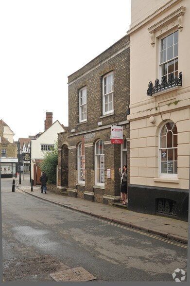 1 Castle St, Canterbury à louer - Photo principale - Image 1 de 2