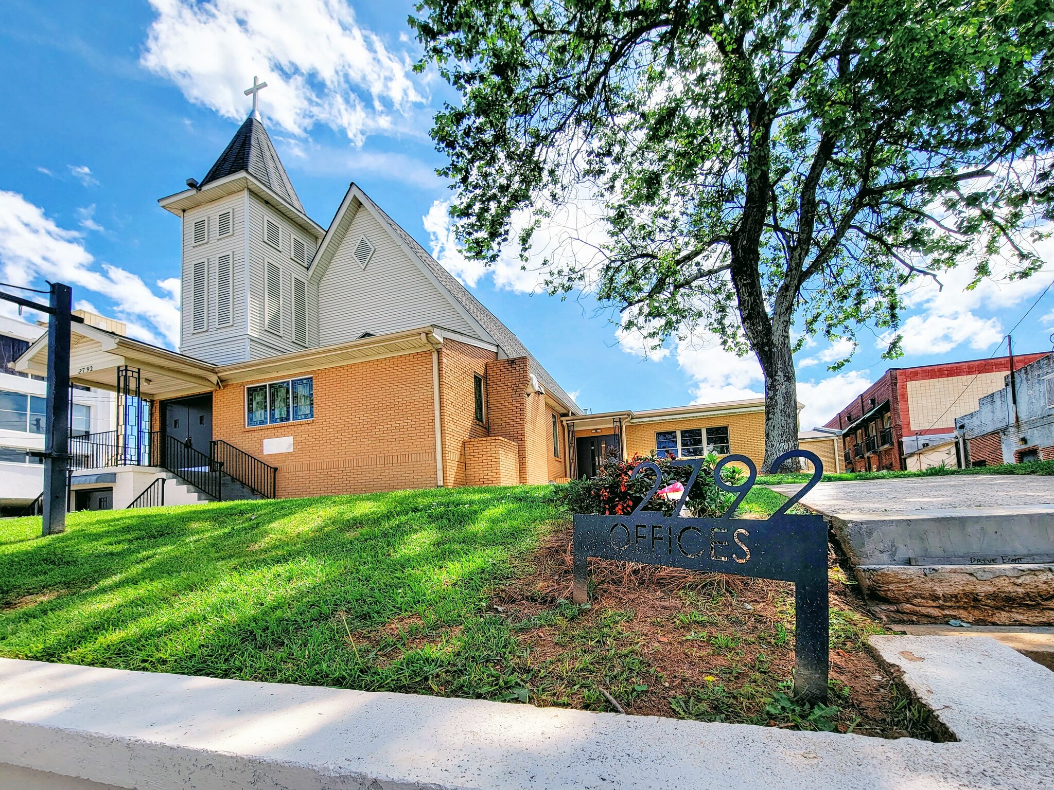 2792 E Point St, Atlanta, GA for lease Building Photo- Image 1 of 12