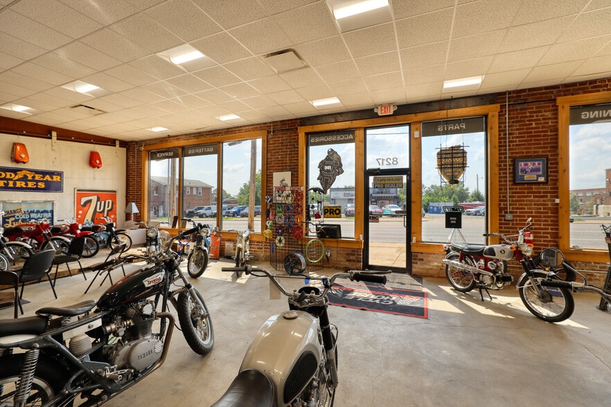 8213 Gravois Rd, Affton, MO for sale - Building Photo - Image 3 of 38