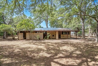 Plus de détails pour 22 Chaparral Dr, Fredericksburg, TX - Vente au détail à vendre