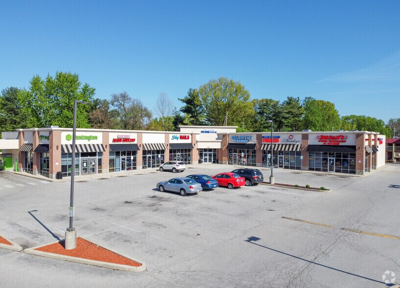 404 E Thompson Rd, Indianapolis, IN à louer - Photo du bâtiment - Image 2 de 5