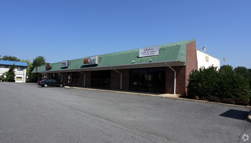 722 Rio Rd, Charlottesville, VA for lease - Building Photo - Image 2 of 2