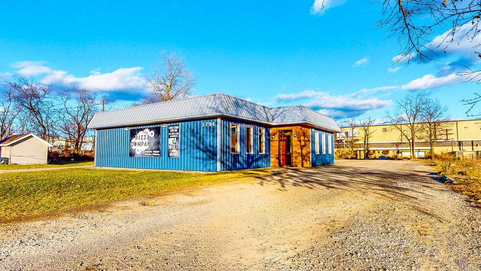 1794 Harrington Memorial Rd, Mansfield, OH for sale - Building Photo - Image 1 of 28