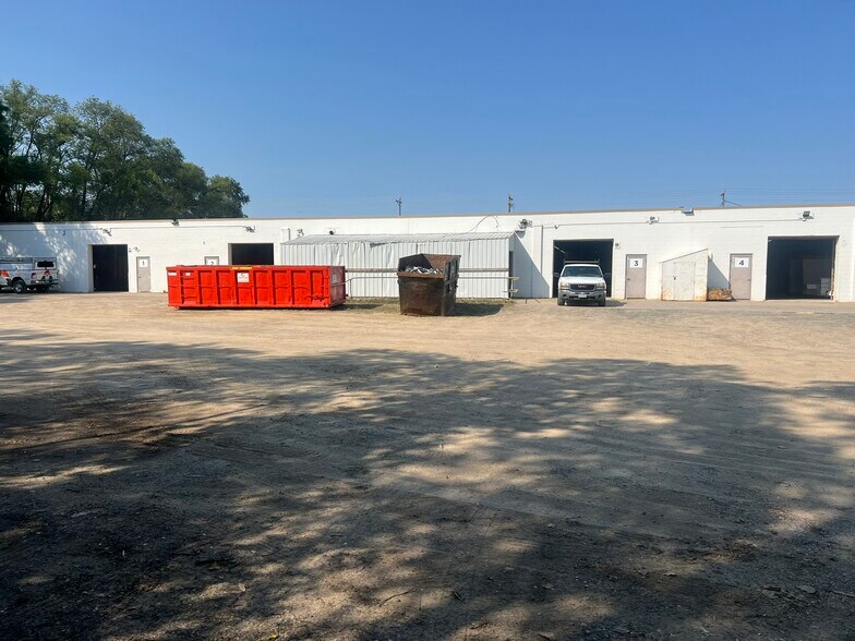 1308-1314 NE 113th Ave, Blaine, MN à louer - Photo du bâtiment - Image 2 de 6