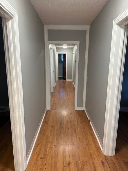 307 W Antrim Dr, Greenville, SC for lease - Interior Photo - Image 3 of 11