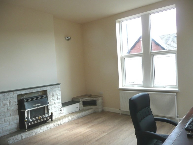 92 Railway Rd, Leigh à vendre - Photo du bâtiment - Image 2 de 22