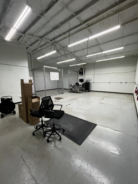 24 Leonard Wood Rd, Battle Creek, MI for sale - Building Photo - Image 3 of 32