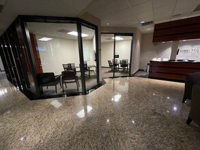 10401 W IH-10, San Antonio, TX for lease Lobby- Image 1 of 5