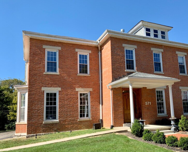 571 High St, Worthington, OH à louer - Photo du bâtiment - Image 3 de 12