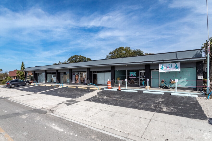 1446 Gulf To Bay Blvd, Clearwater, FL for lease - Primary Photo - Image 1 of 1