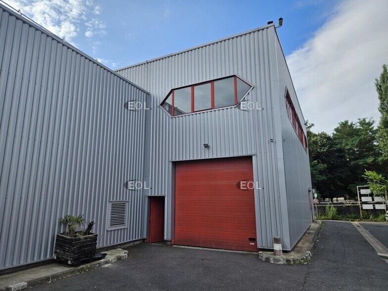 Industrial in Choisy-le-Roi for lease - Building Photo - Image 1 of 12