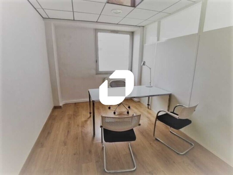 Bureau dans Évry-Courcouronnes à louer - Photo intérieure - Image 1 de 6