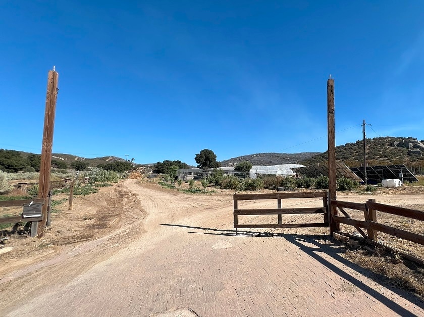 3131 La Posta Rd, Campo, CA for sale Primary Photo- Image 1 of 9