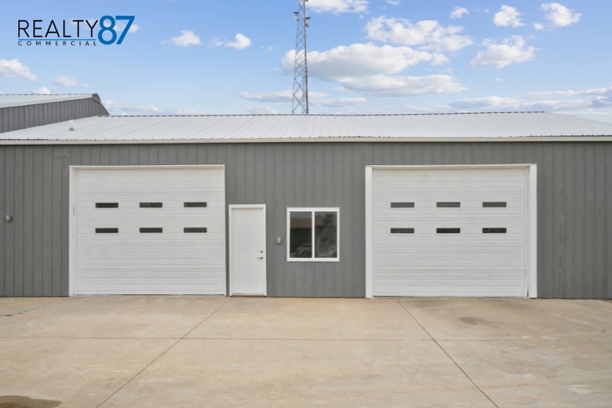 1620 W Post Rd SW, Cedar Rapids, IA à vendre - Photo du bâtiment - Image 3 de 19