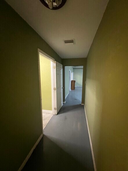 600 Datura St, West Palm Beach, FL à louer - Photo du bâtiment - Image 2 de 7