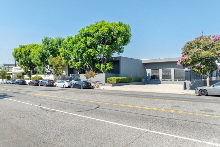 7911-7913 Haskell Ave, Van Nuys, CA à louer - Photo du bâtiment - Image 2 de 4