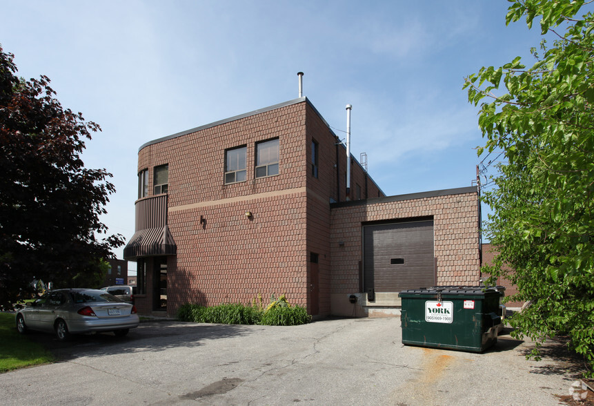 156 St Regis Cres, Toronto, ON for lease - Building Photo - Image 2 of 2