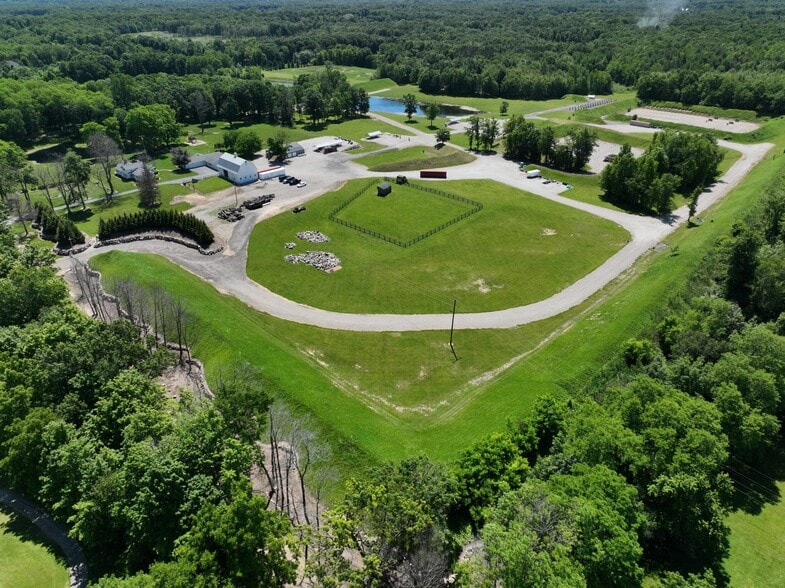 3371 Noble Rd- 78 Acres, Oxford, MI à vendre - Photo du bâtiment - Image 3 de 6