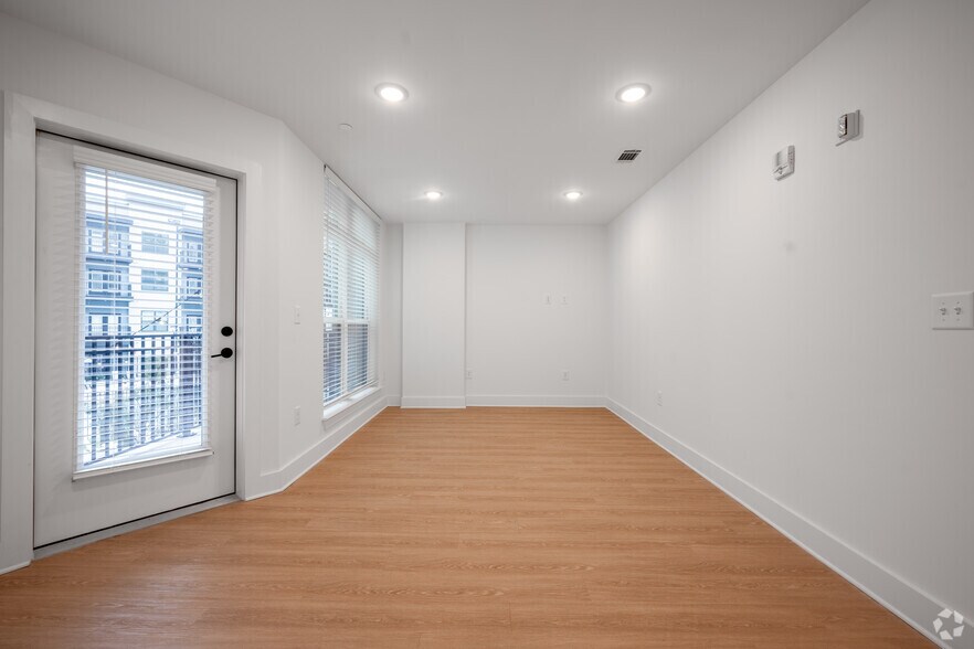 3311 Hood Ave, Chamblee, GA à louer - Photo intérieure - Image 3 de 45