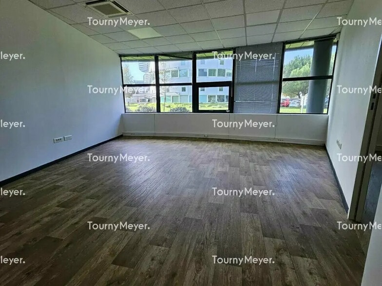 Office in Mérignac for lease - Interior Photo - Image 3 of 6