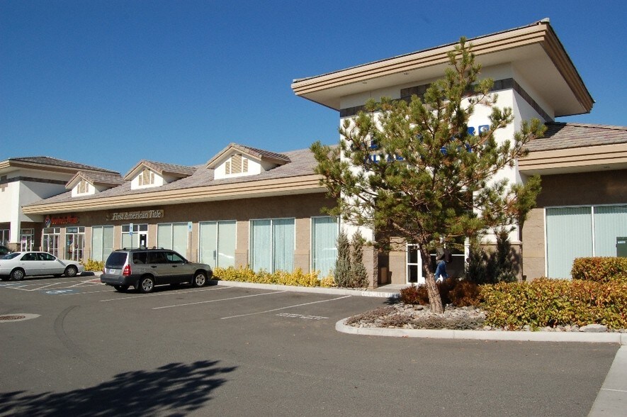 1675 Robb Dr, Reno, NV à louer - Photo du bâtiment - Image 2 de 24