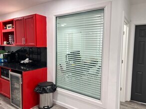 7200 S Pennsylvania Ave, Oklahoma City, OK for lease Interior Photo- Image 2 of 11