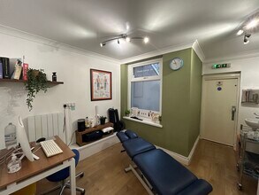 3 Bartlett St, Caerphilly for lease Interior Photo- Image 2 of 5