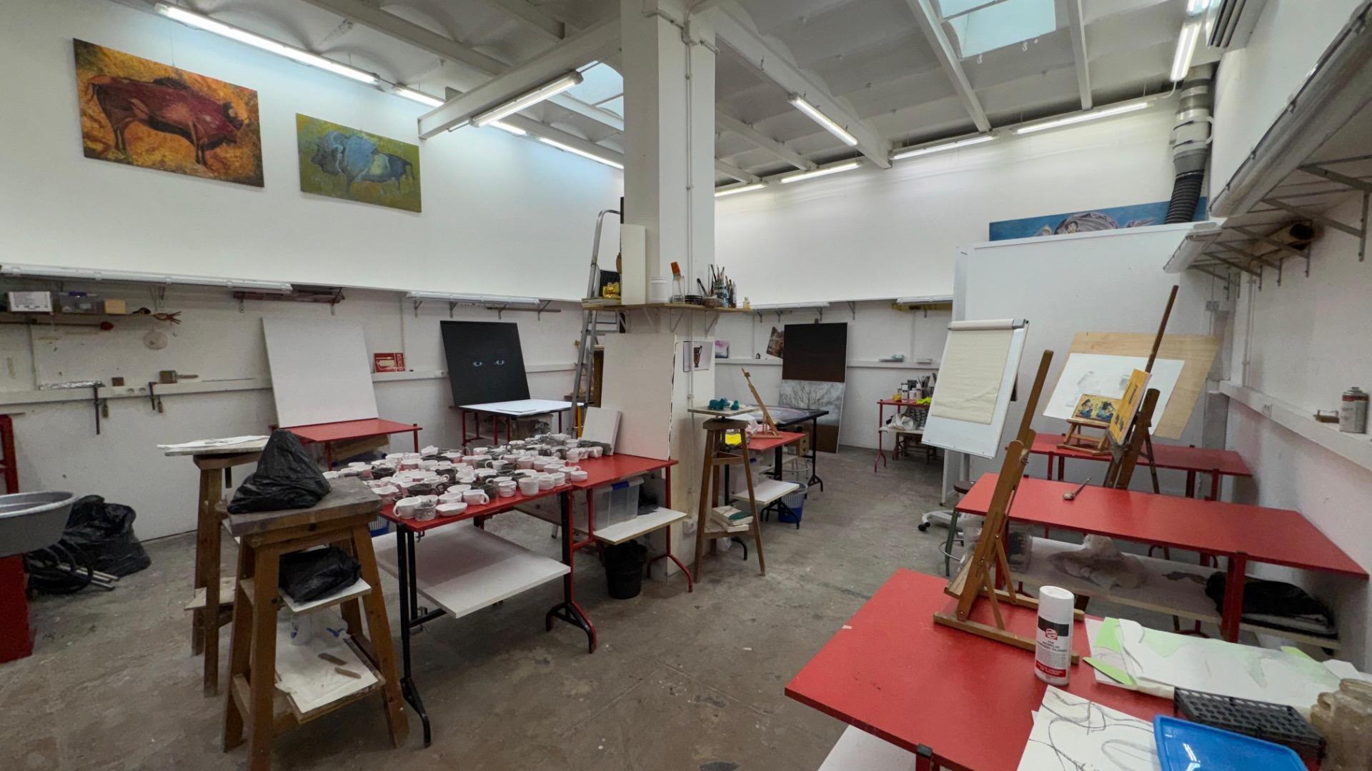 Retail in Barcelona, Barcelona for lease Interior Photo- Image 1 of 15