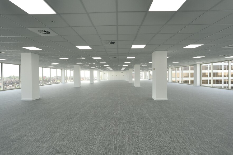 3 New Bridge Sq, Swindon for lease - Building Photo - Image 3 of 27