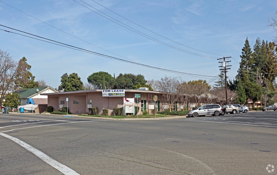 393 Del Norte Ave, Yuba City, CA for lease - Building Photo - Image 1 of 3