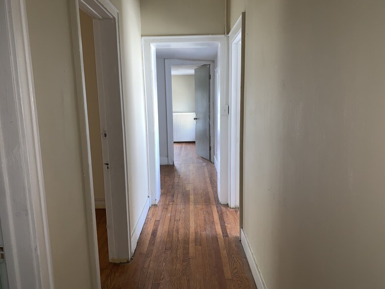 423 James St, Syracuse, NY à vendre - Photo intérieure - Image 3 de 13