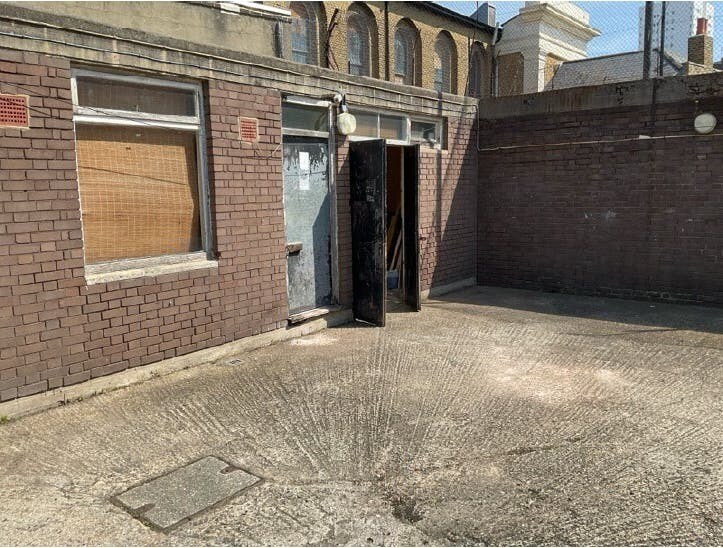 23 Teversham Lane, Londres à louer - Photo du bâtiment - Image 3 de 3