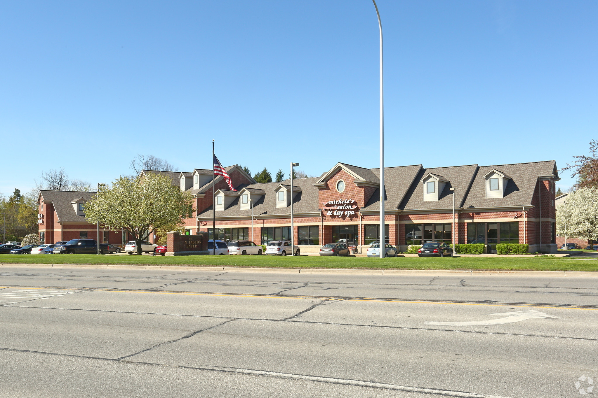 506-522 E Grand River Ave, Brighton, MI for lease Primary Photo- Image 1 of 8