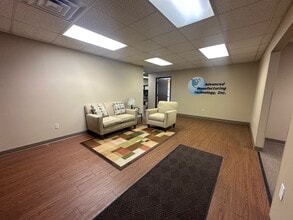 560 W Third St, Jamestown, NY for lease Interior Photo- Image 2 of 5