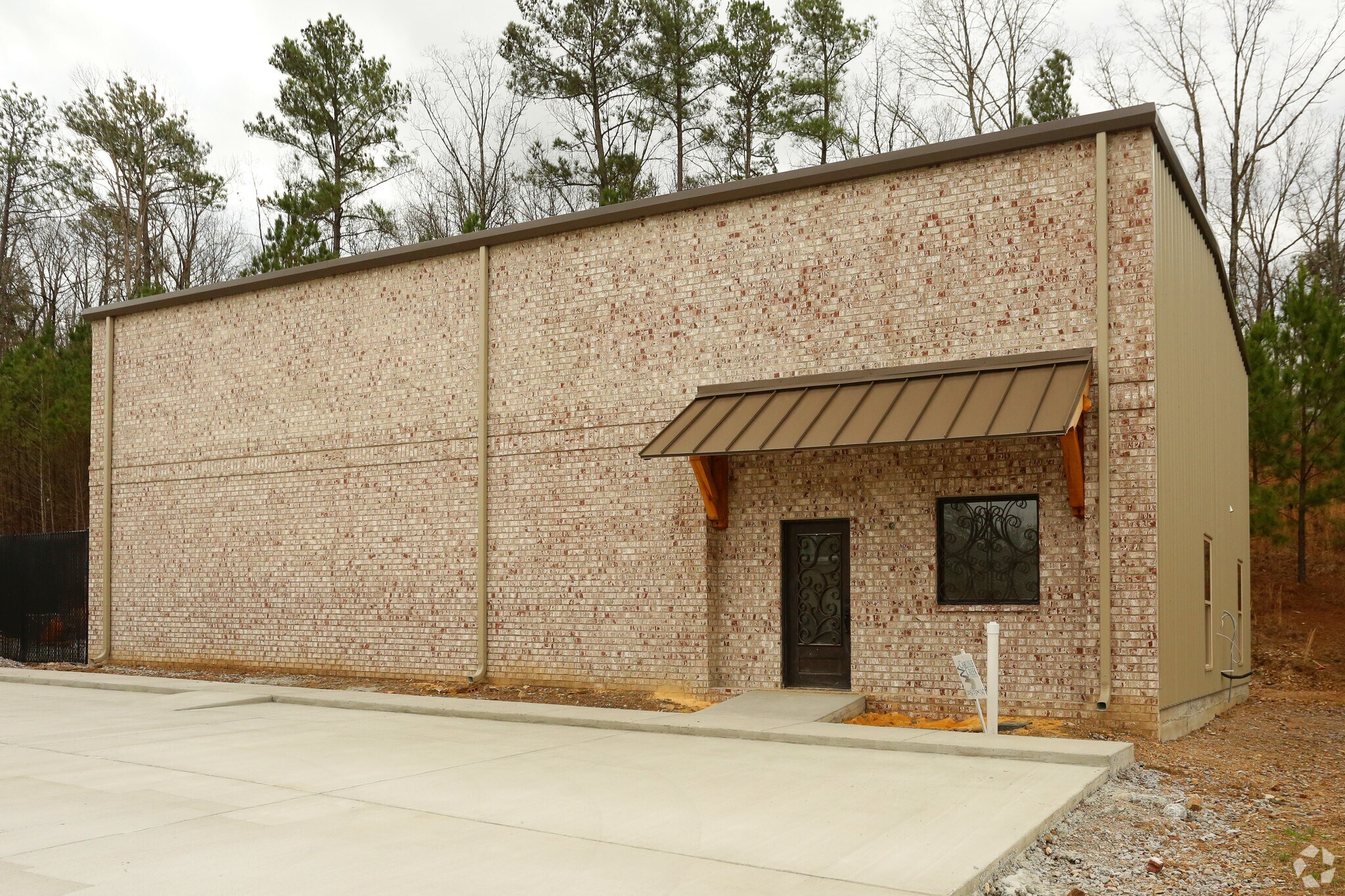 311 Applegate Ln, Pelham, AL for lease Primary Photo- Image 1 of 7