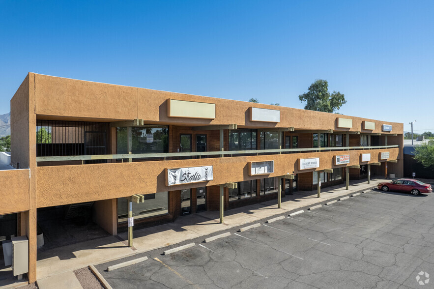 5801-5831 E Speedway Blvd, Tucson, AZ à louer - Photo du bâtiment - Image 3 de 5