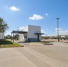 24907 Westheimer Pkwy, Katy, TX à louer Photo du bâtiment- Image 2 de 4