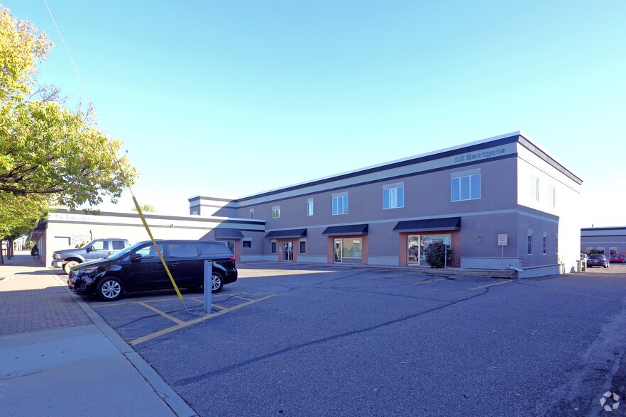 22 Wilson Ave NE, Saint Cloud, MN à louer - Photo du bâtiment - Image 3 de 5